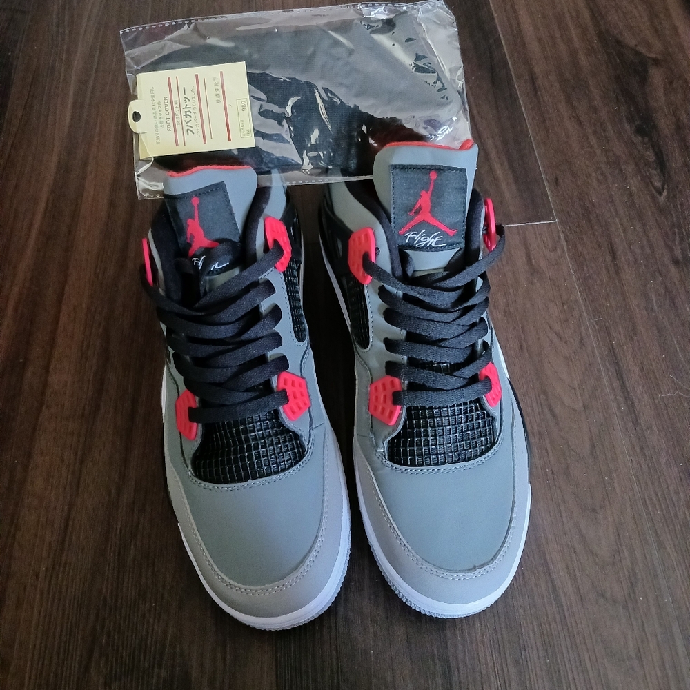 Brand new Air Jordan 4 Retro sneakers